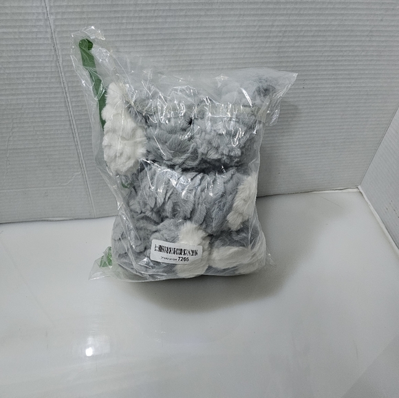 Baby elephant 11" plush from bearing collection - Picture 3 of 3